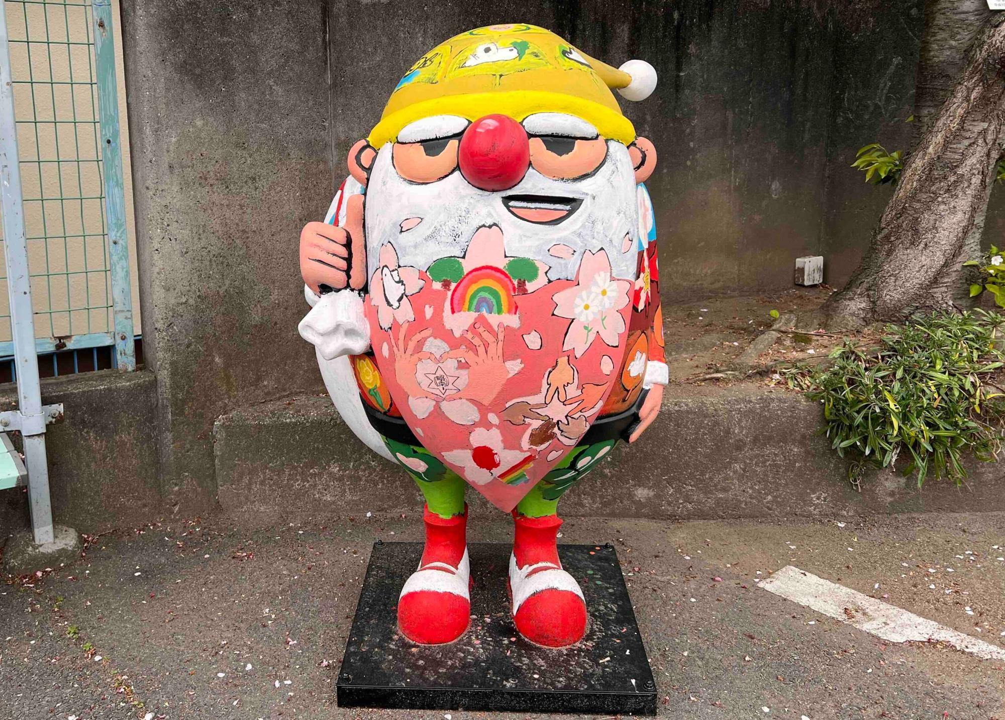四條畷市】99人目の「サンタ」はどこ？ 会いにいってみた＜100に