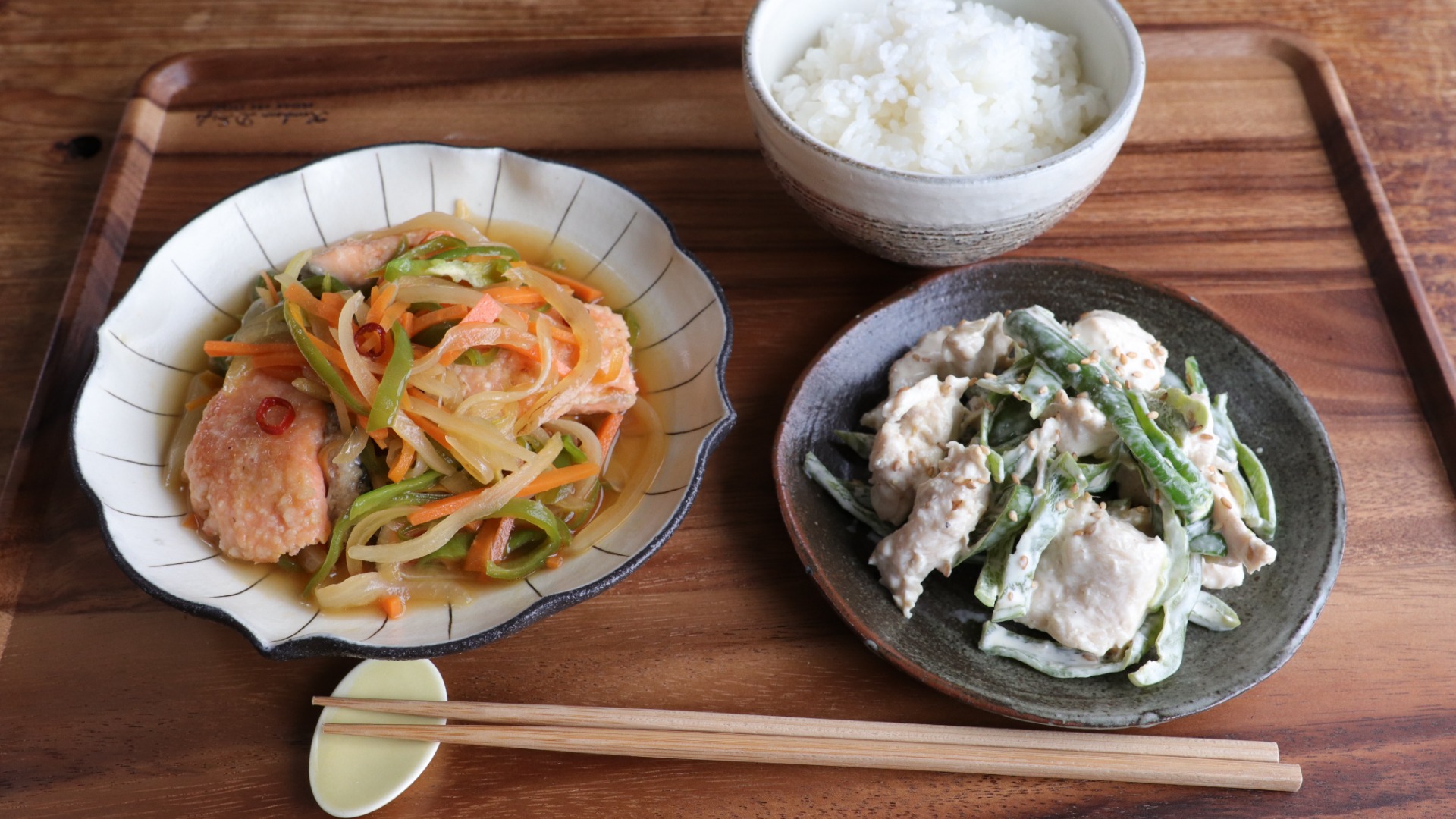 さっぱり南蛮とごまポンで食欲増進！「彩り野菜たっぷり！焼き鮭南蛮