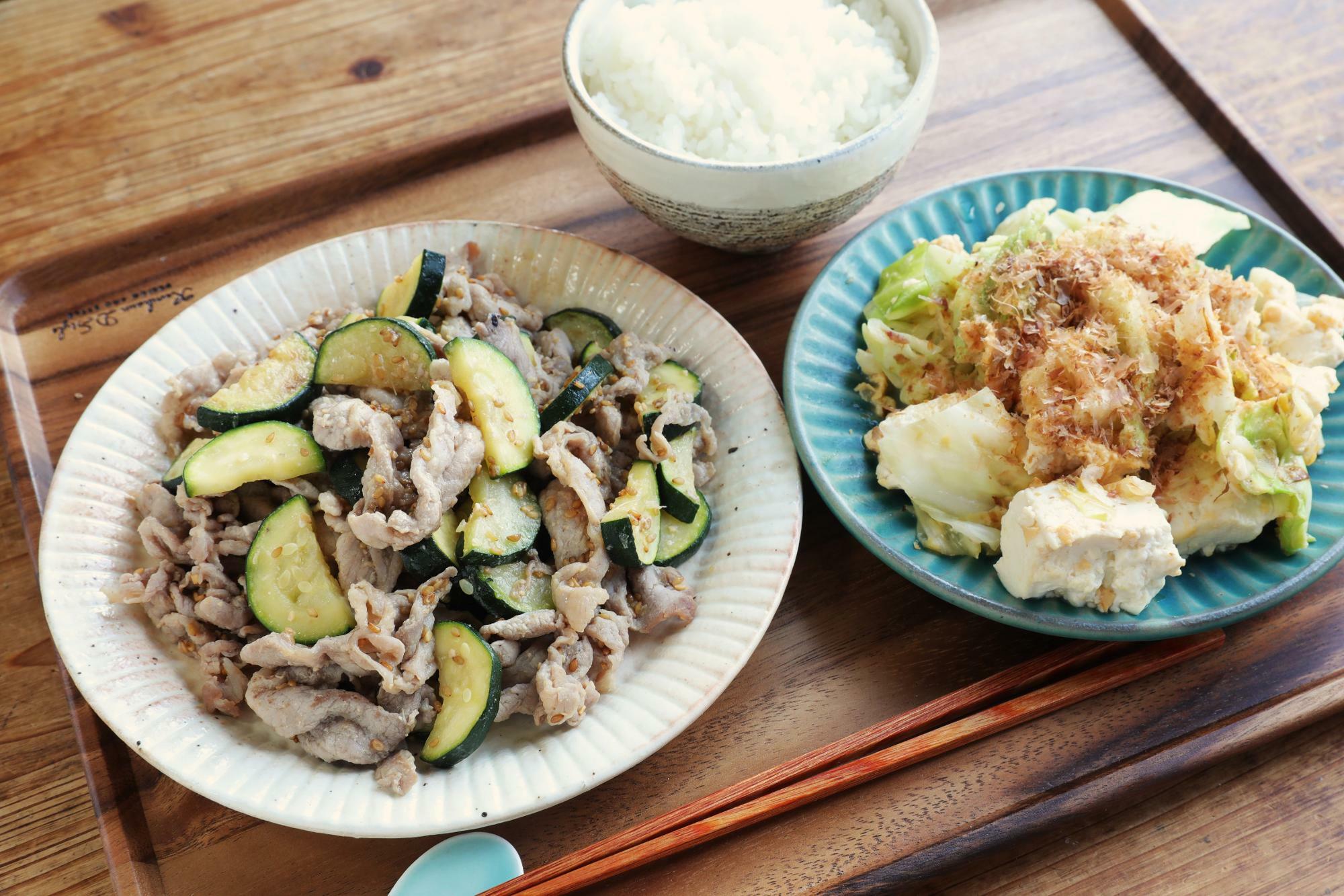 豚肉とズッキーニのごまみそ炒め＆豆腐とキャベツのチャンプルー