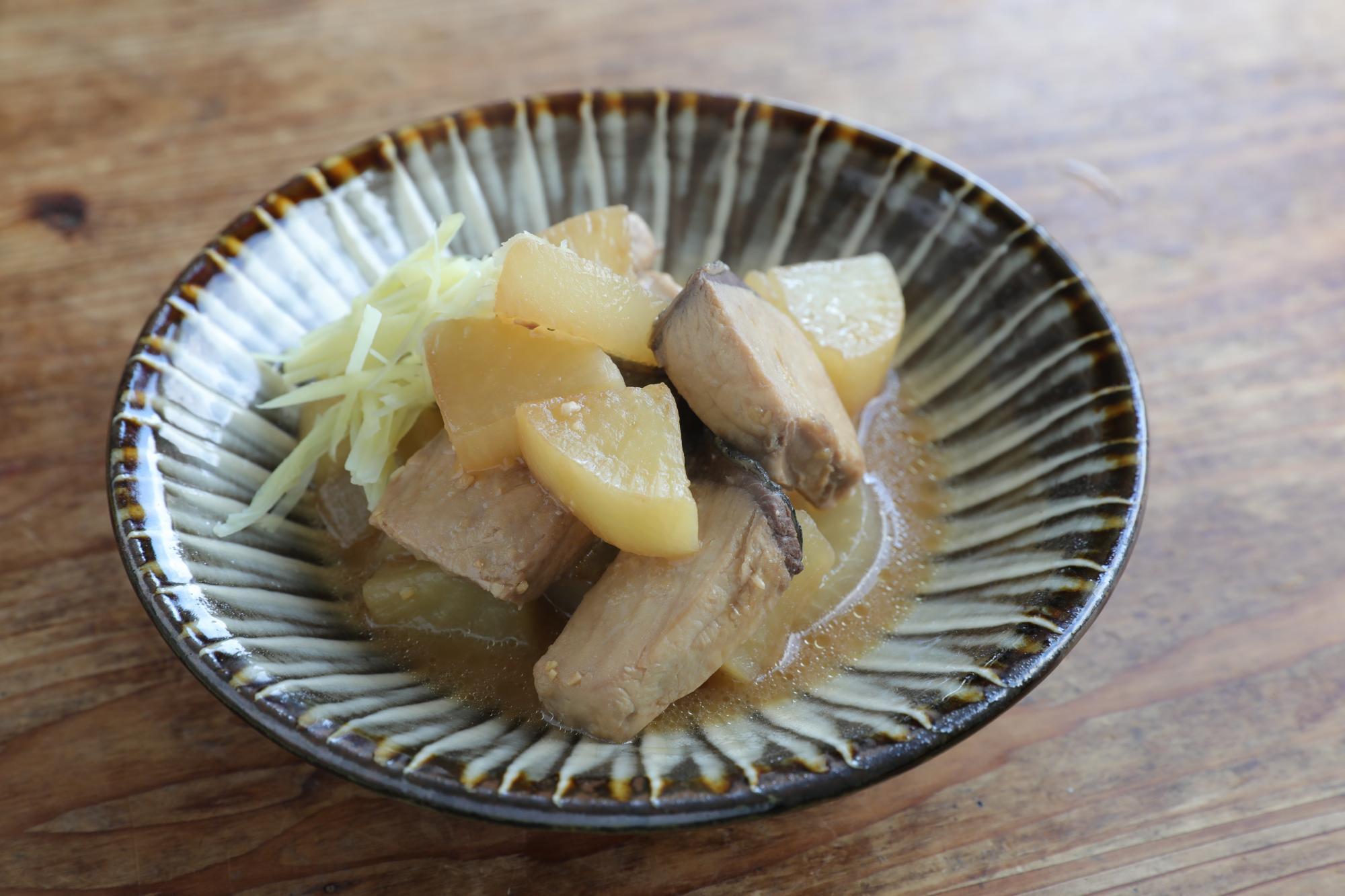 ぶりと大根のこっくり味噌煮