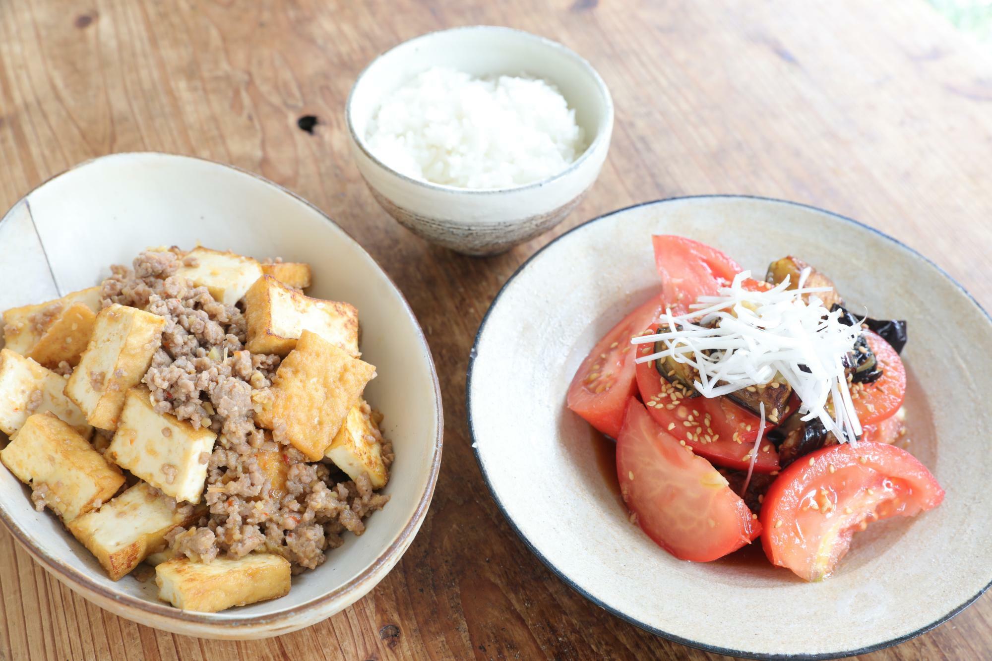 厚揚げの香味みそそぼろ炒め＆ナスとトマトの揚げ焼き浸し