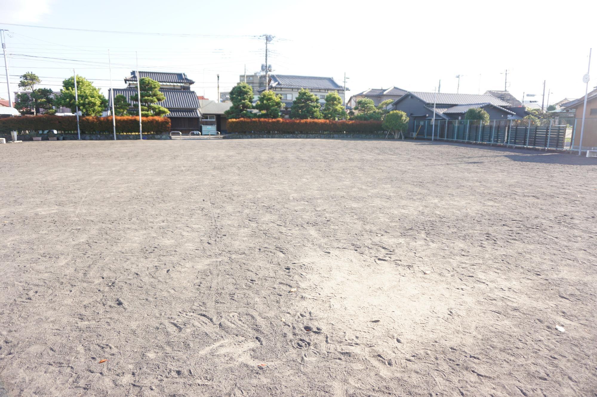 新宿児童遊園地の広場