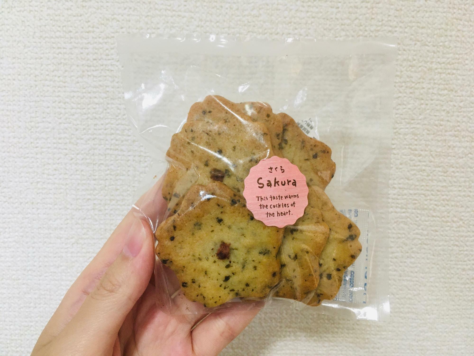 6枚入りの桜葉クッキー（税込み280円）