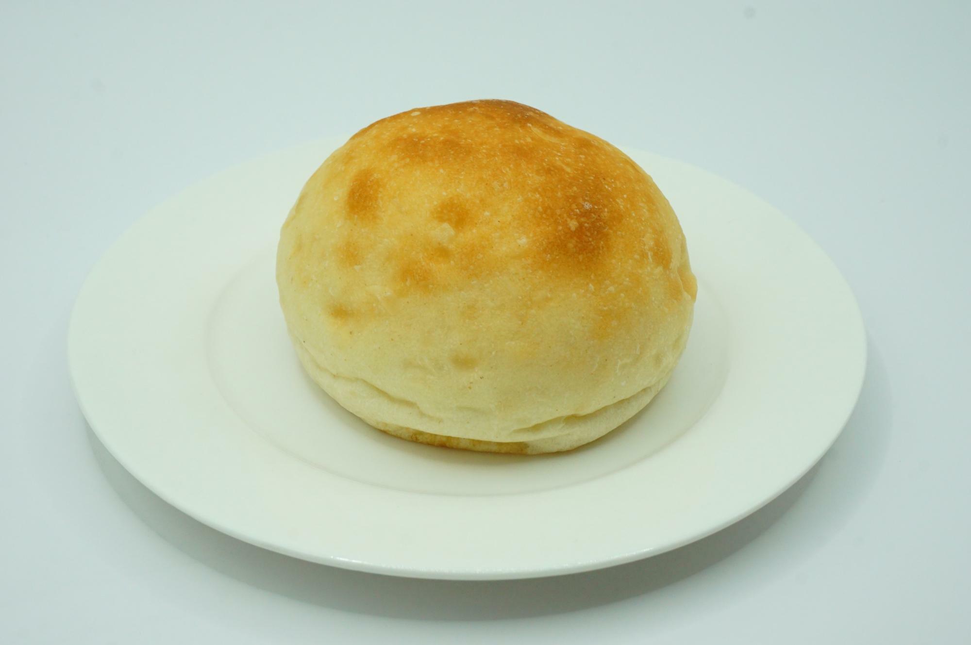まる食パン（税込み90円）