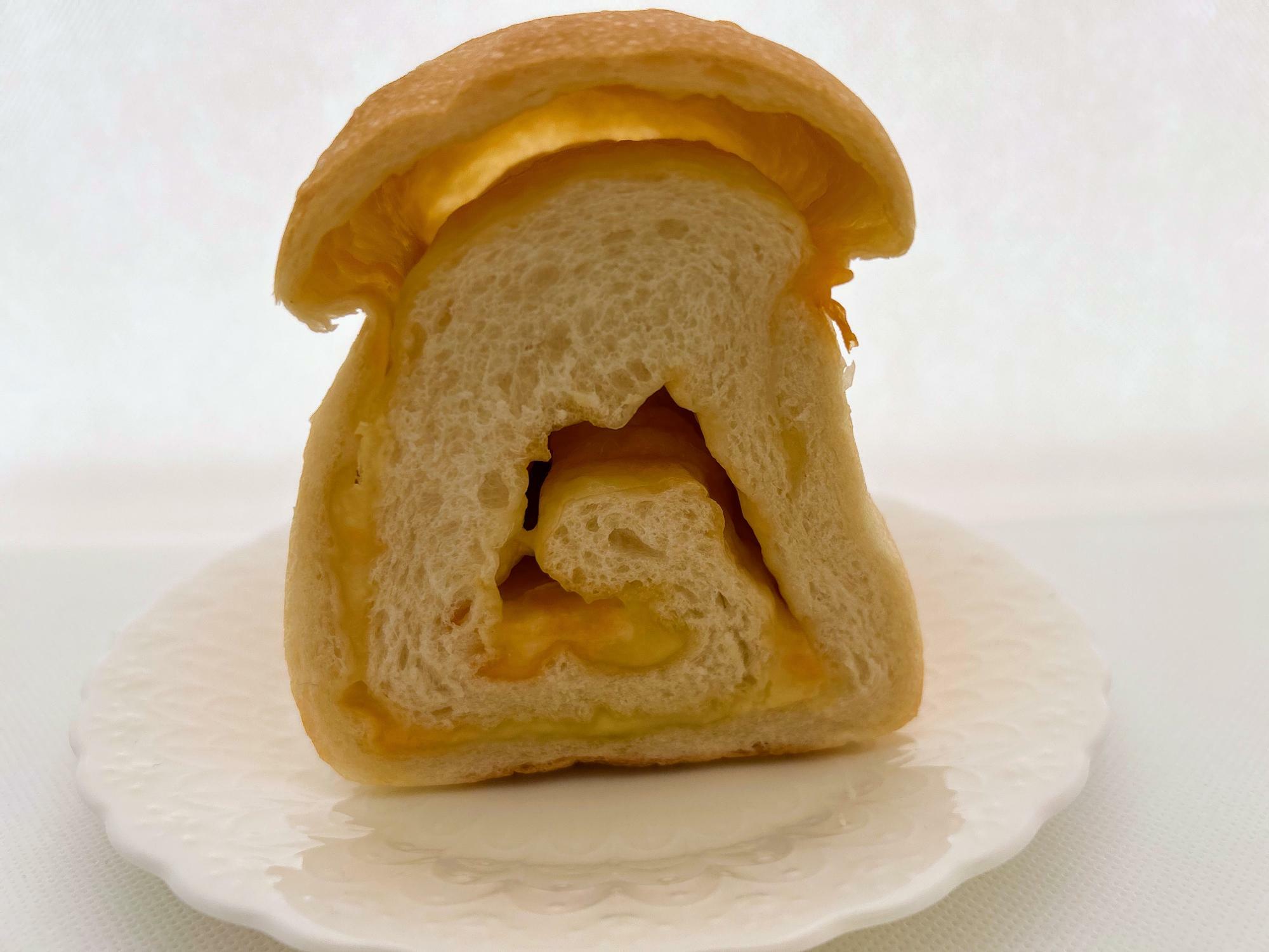 チーズ食パン（300円）