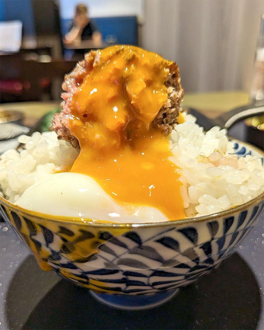 温玉バーグ丼！