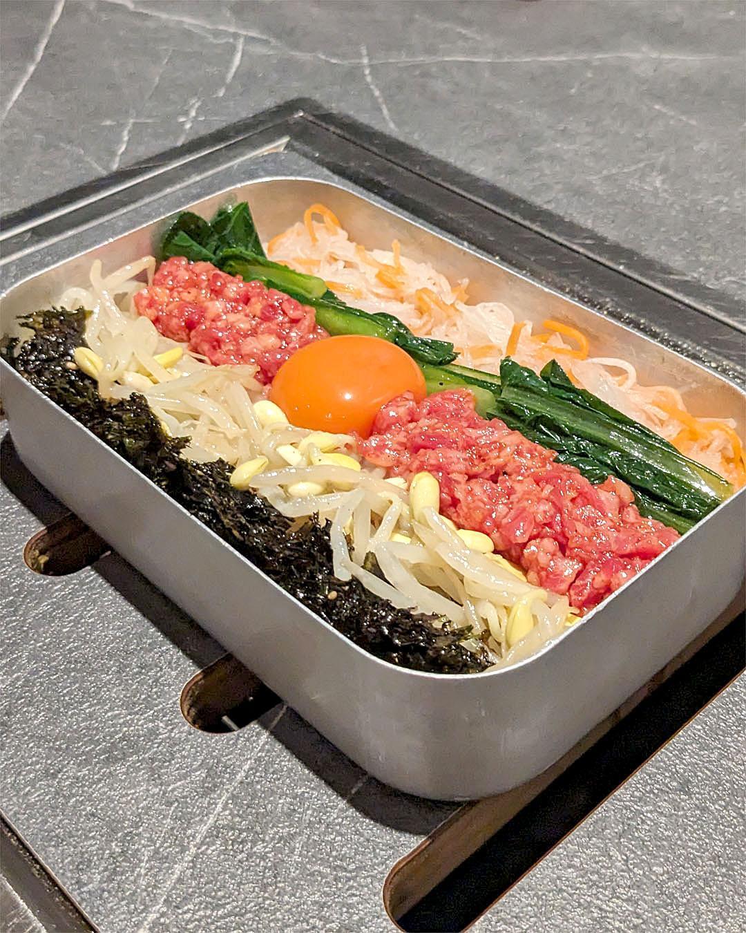 「選べる〆(ユッケ弁当)」