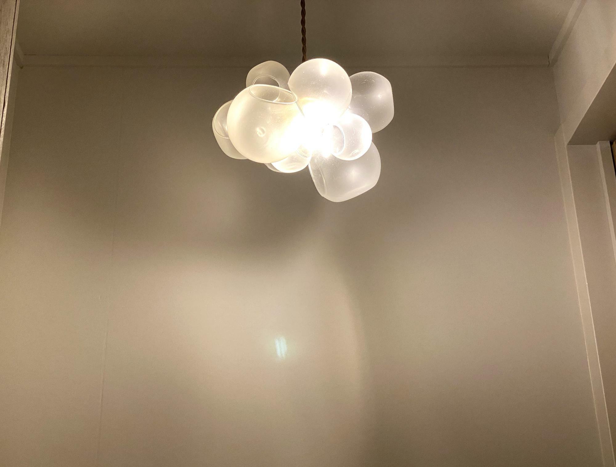 ユニークなデザインの照明