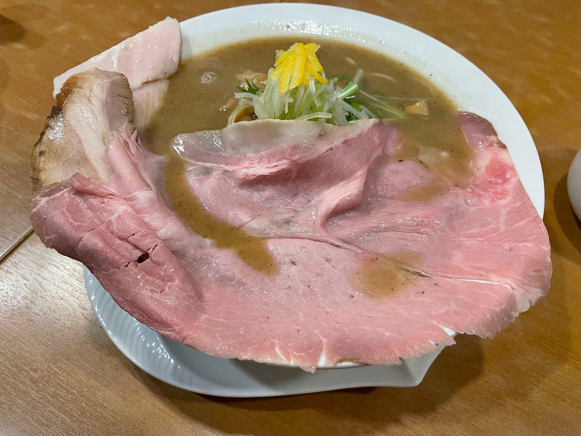醤油白湯麺「焼あじの風」麺大盛＋150円