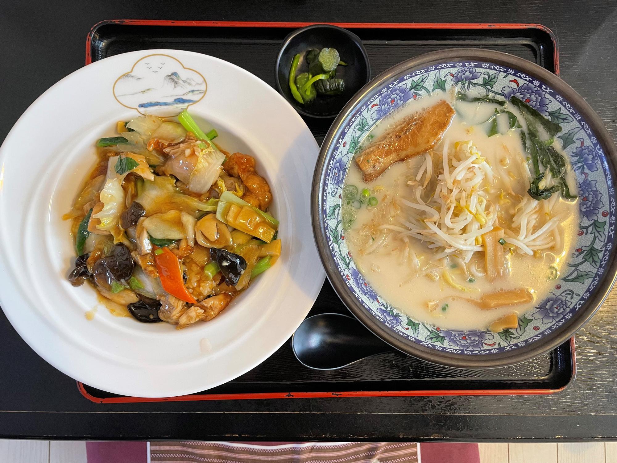 豚骨ラーメン＋中華鶏肉飯