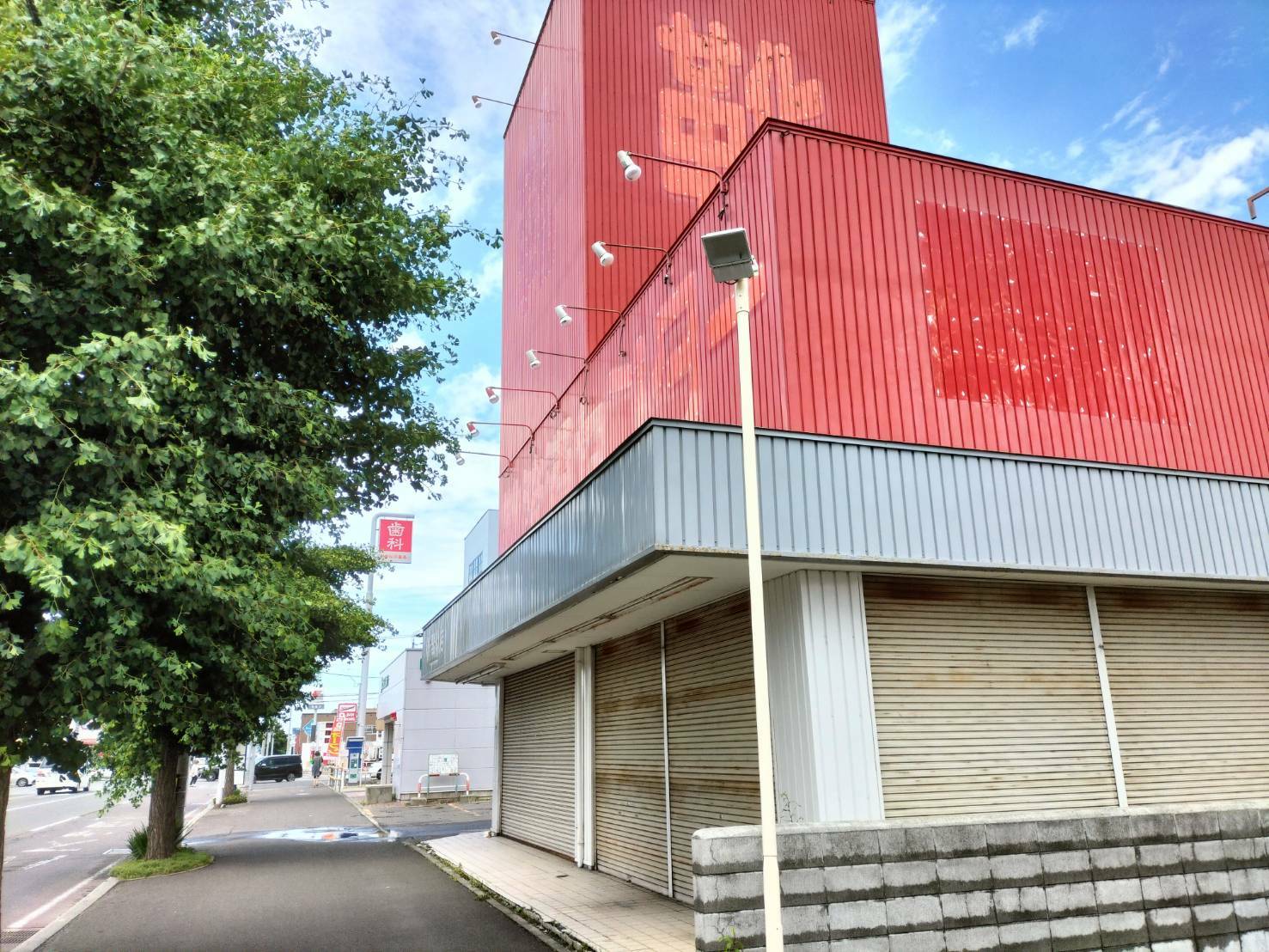 ※閉店した頃の「東京靴流通センター 新琴似店」（2022年撮影）