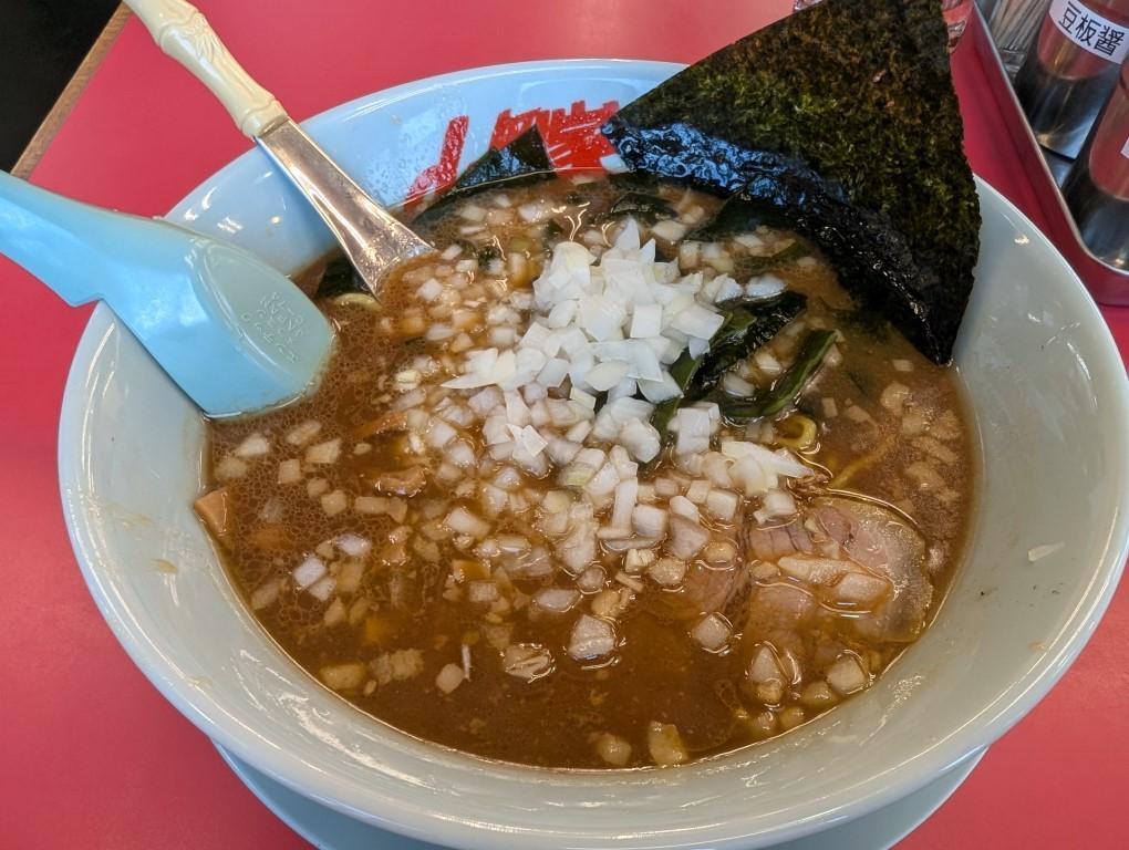 プレミアム醬油とんこつラーメン着丼