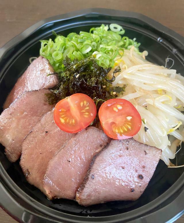 『トリコのネギタン丼』。写真は一宮さんご提供。