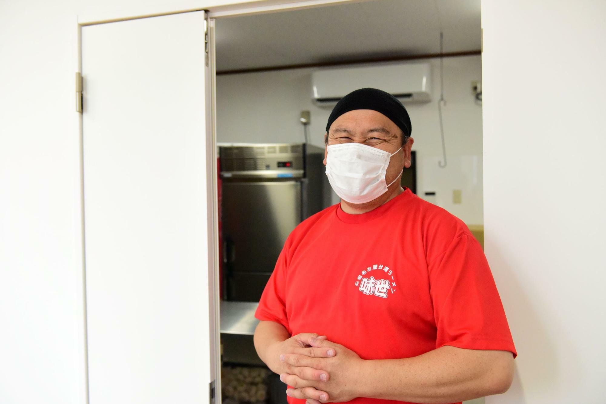 震災時には被災地支援として炊き出しをして喜ばれたという、はじける笑顔が素敵なオーナー・鈴木さん