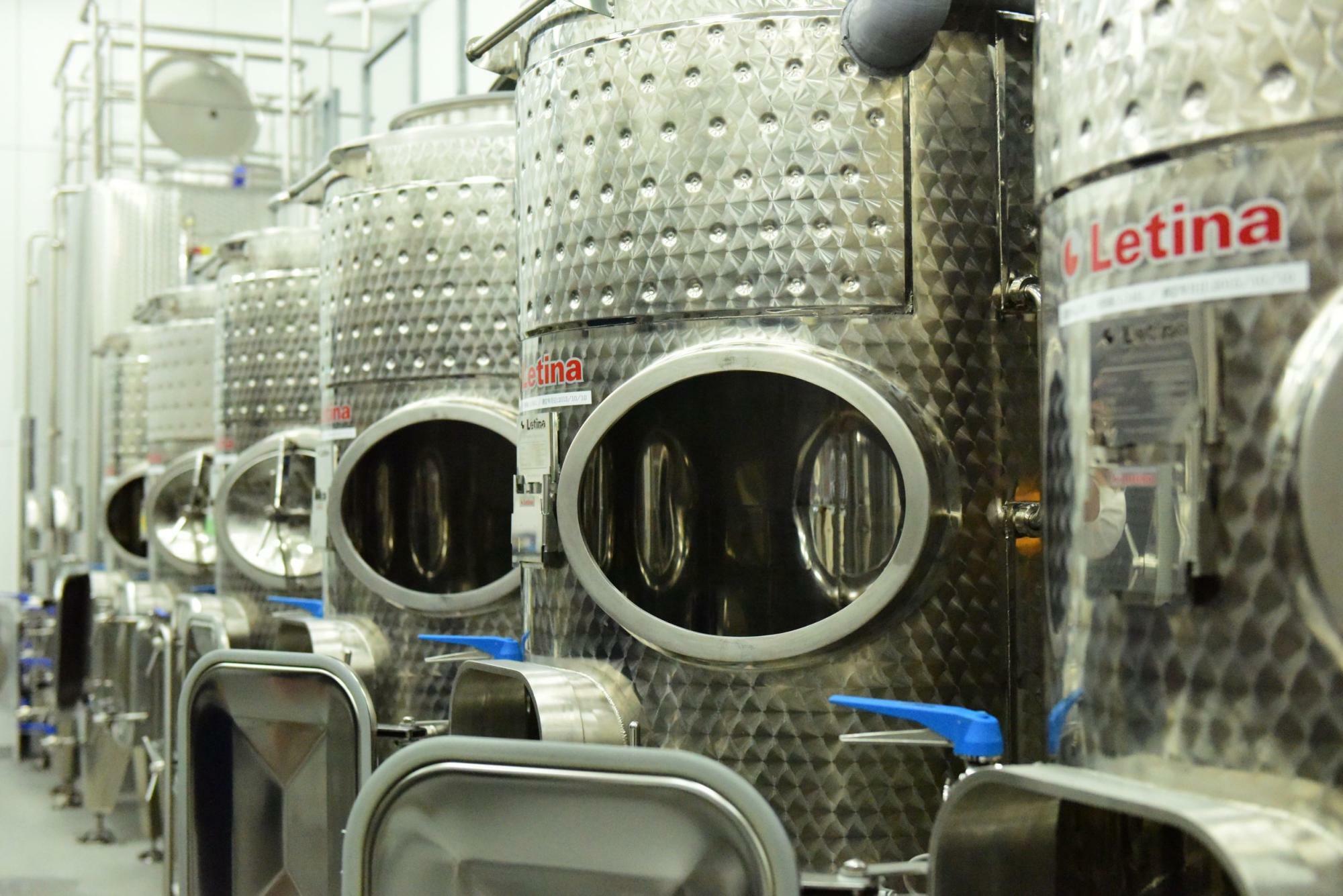 県内随一のワイン醸造設備を持つふくしま逢瀬ワイナリー