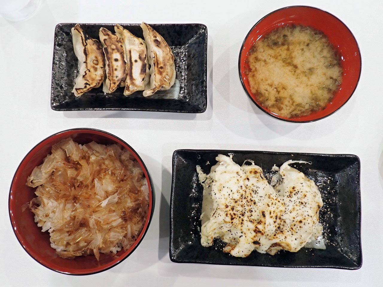 これは私のような餃子好きにはたまらない食事です