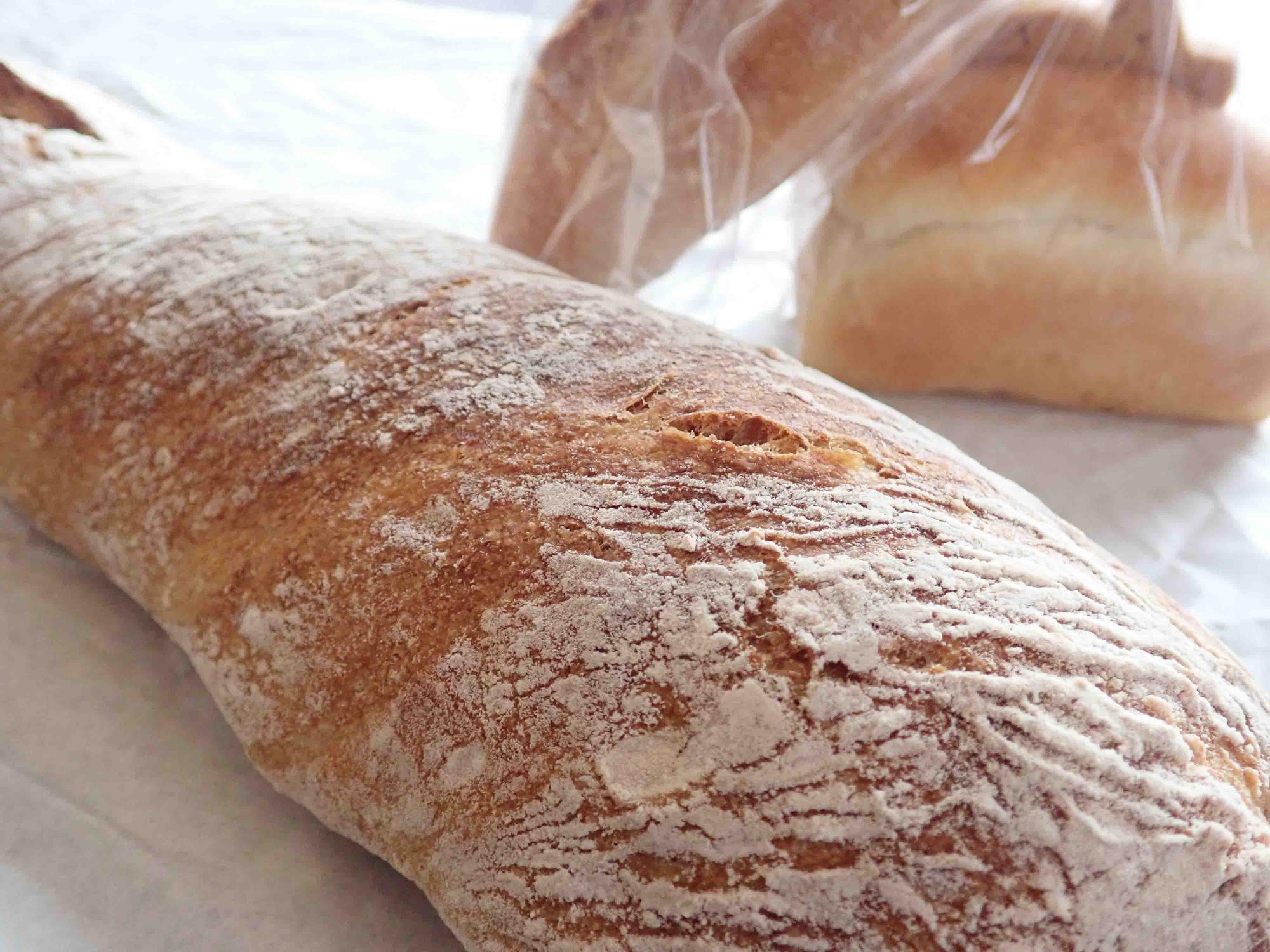 特にフランスパンのような外皮が硬いパンが好きな方におすすめです
