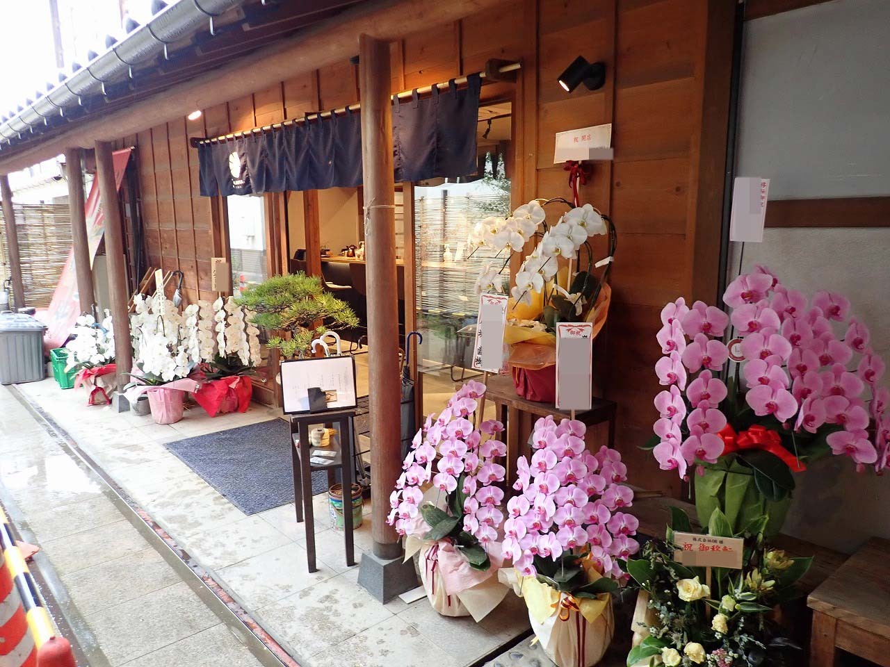 具体的な場所は以前、「亀屋 元町店」が営業していたところです