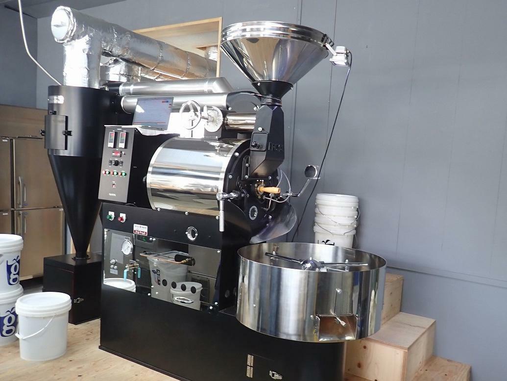 こちらが「グリンコーヒー 時の鐘店」の焙煎機です