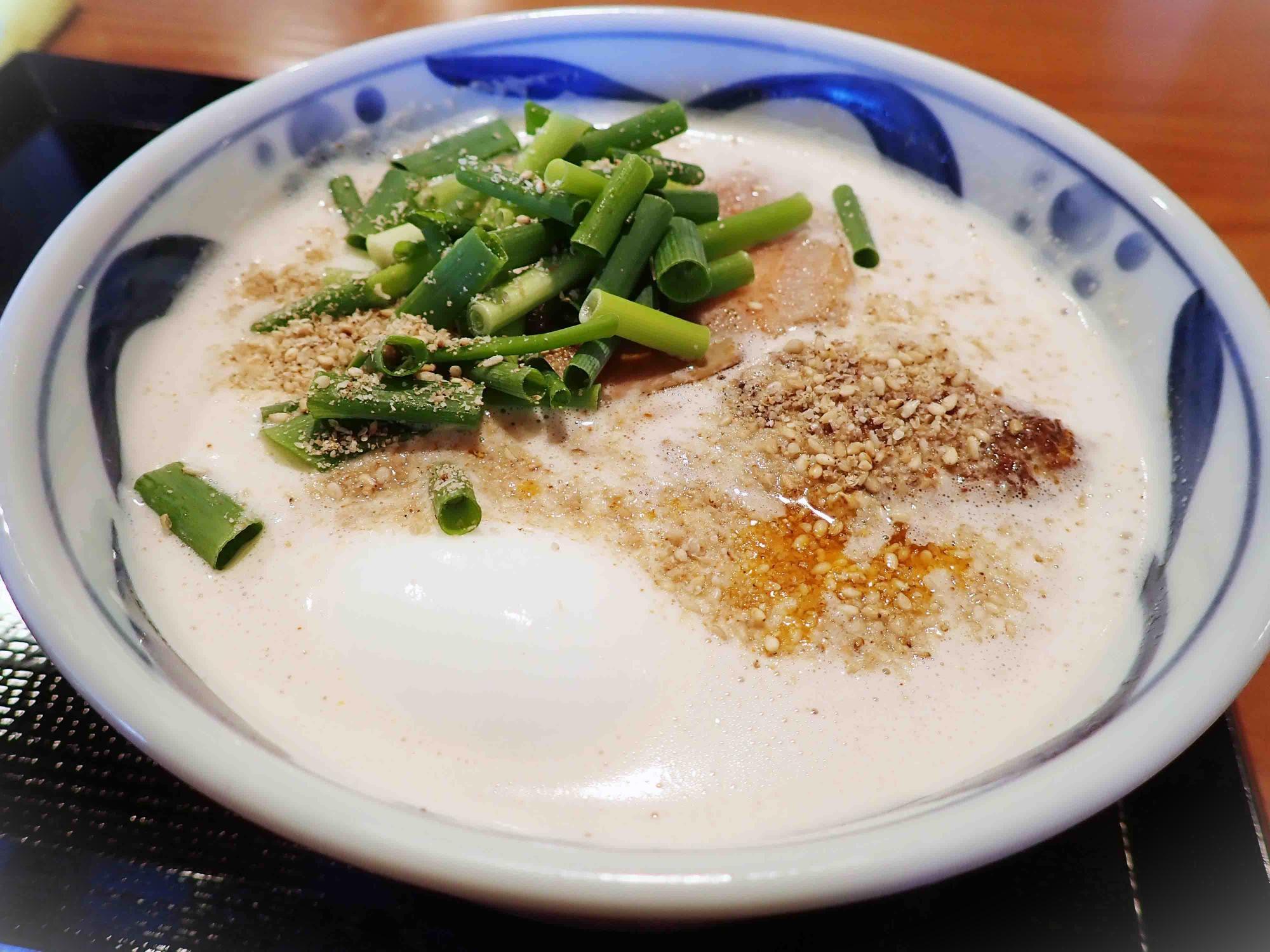 白いタンタン麺、珍しいですよね