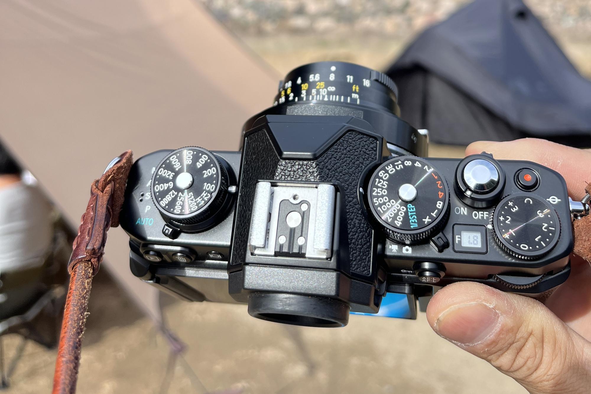 Nikon Z fc × M Rokkor。TECHARTで味わうクラシカルなAF体験