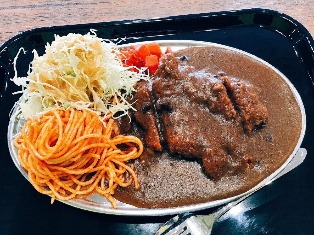 旧メニューのカツカレー