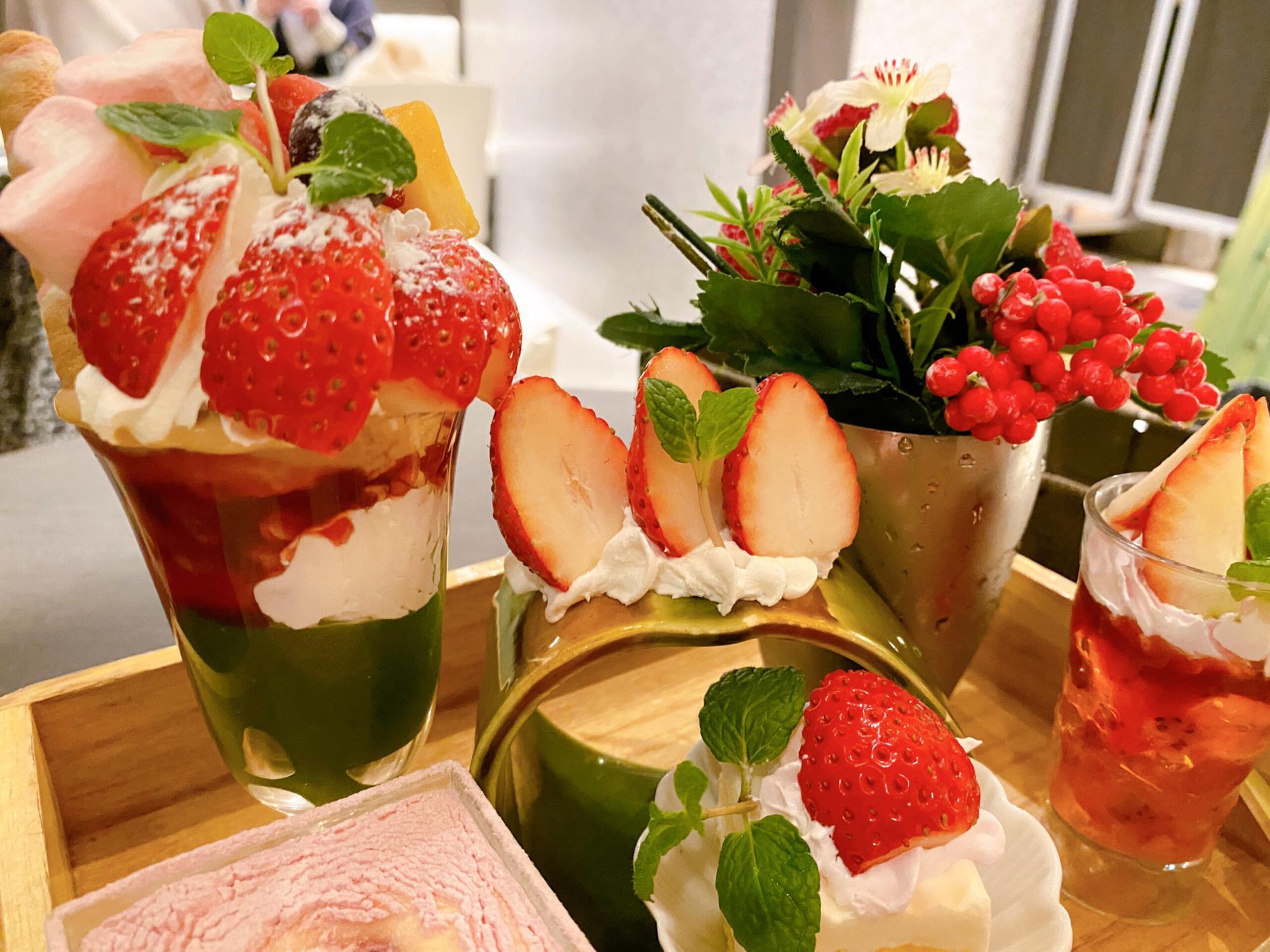 くまいちごです。 茶筅カフェ 】 いちご玉手箱スイーツ 1980円(税込) 住所 熊本市