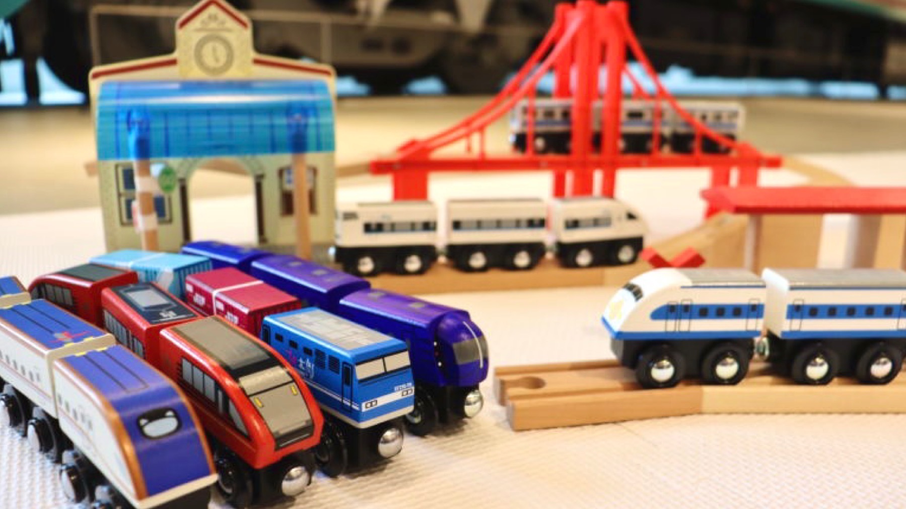 木製鉄道玩具「muku TRAIN」画像提供：ロマンスカーミュージアム