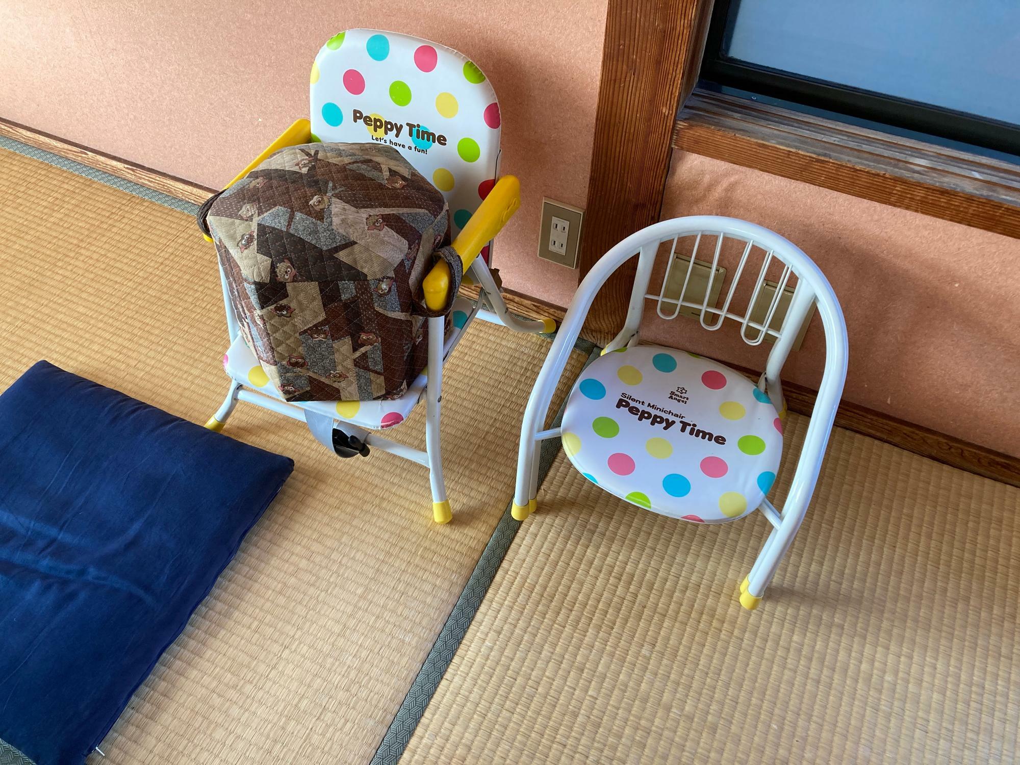 お座敷には子ども用の椅子が完備されていましたよ
