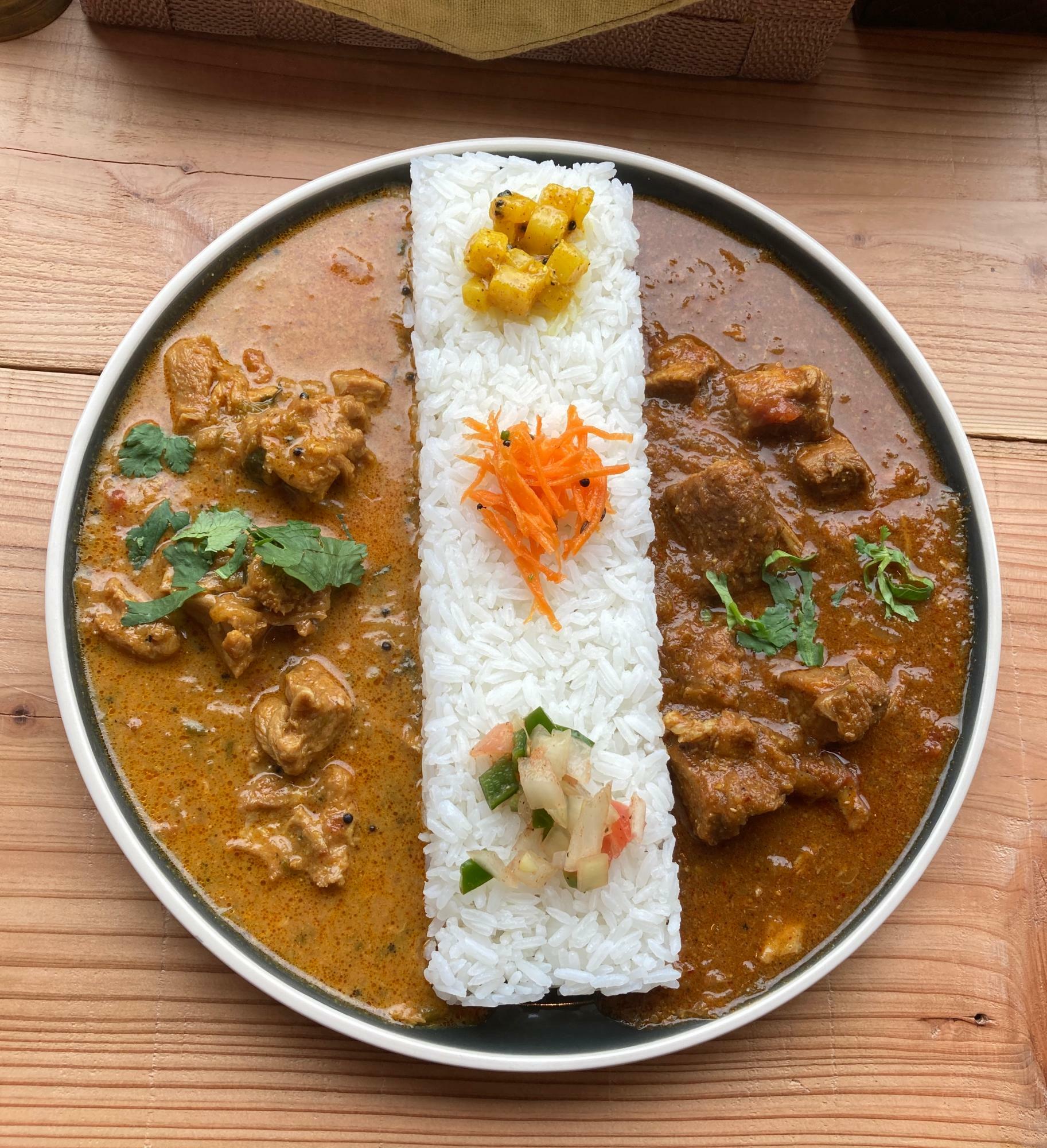 ハーフ&ハーフ 1,000円(チキンカレー・ポークビンダルー)