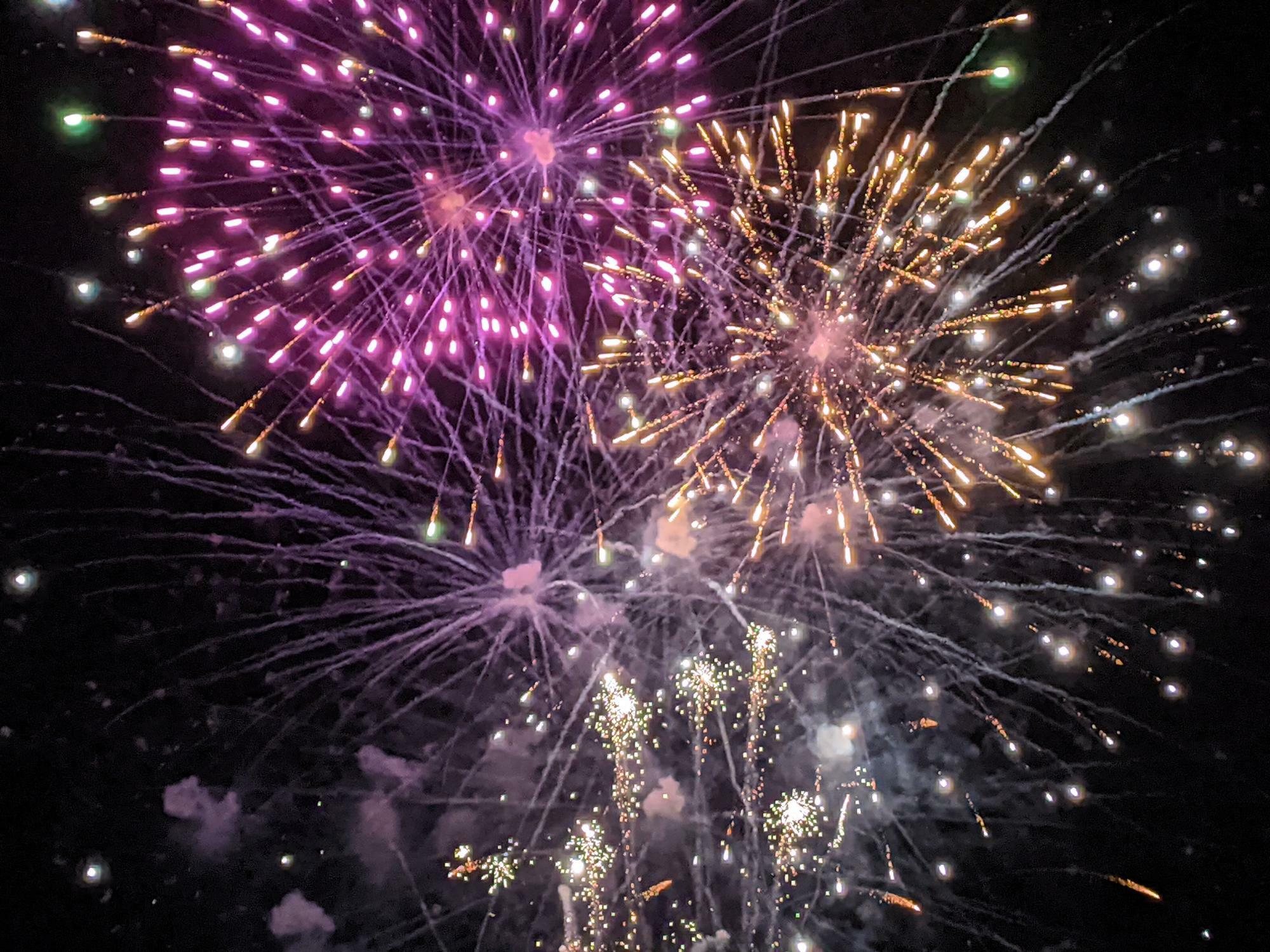 グラスコート佐賀で２０２０年開催された花火