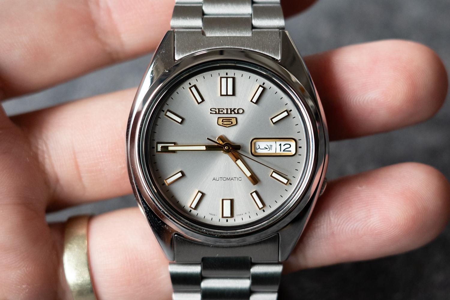 海外向けSEIKO5がカッコいいかつコスパも抜群!腕時計の曜日表示 海外向けSEIKO5がカッコいいかつコスパも抜群!腕時計の曜日表示