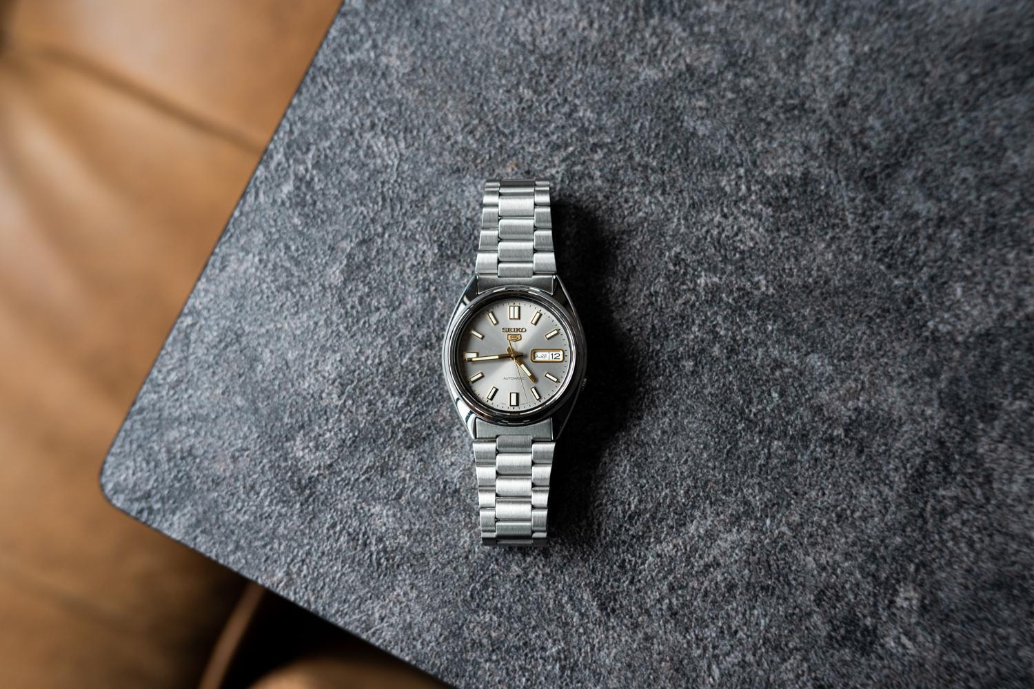 海外向けSEIKO5がカッコいいかつコスパも抜群!腕時計の曜日表示 海外向けSEIKO5がカッコいいかつコスパも抜群!腕時計の曜日表示