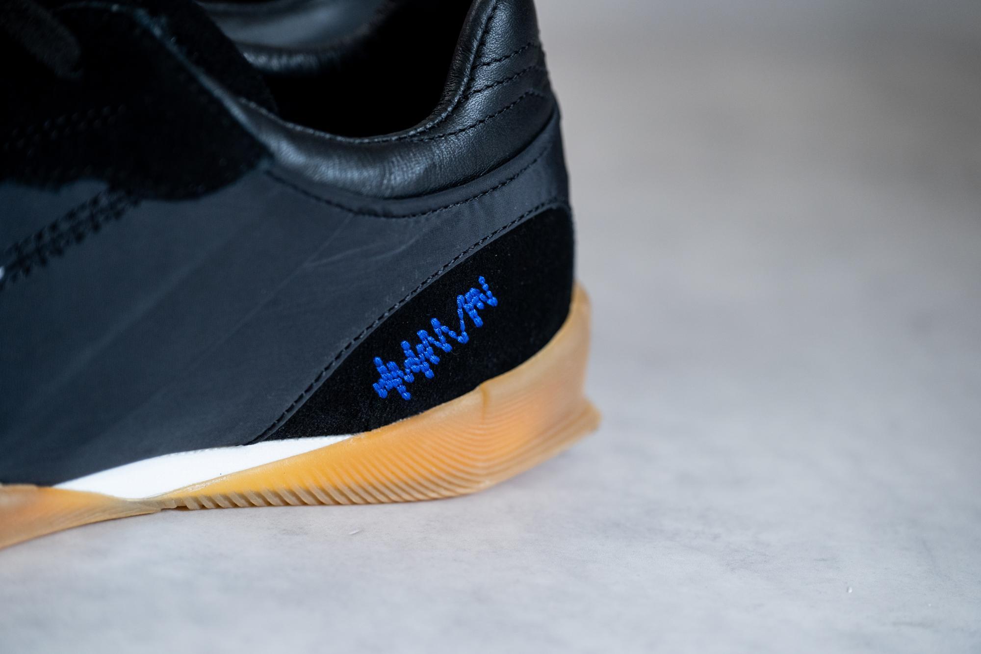 韓国発！人気のアーダーエラーのスニーカーを購入！エッジのきい