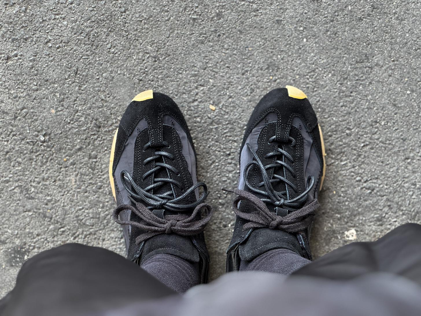 韓国発！人気のアーダーエラーのスニーカーを購入！エッジのきい