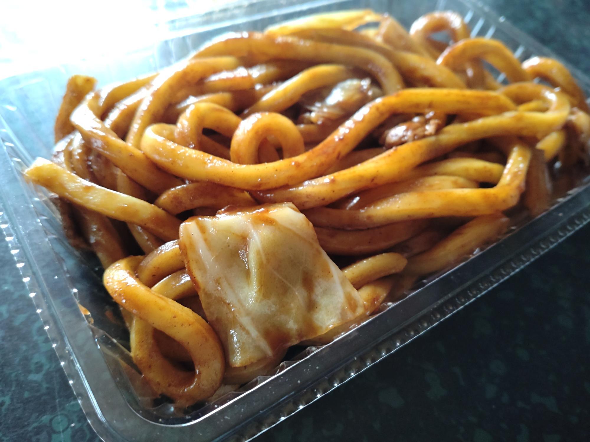 八戸市】キッチンカー「極太焼きそば たか」が届ける新感覚の