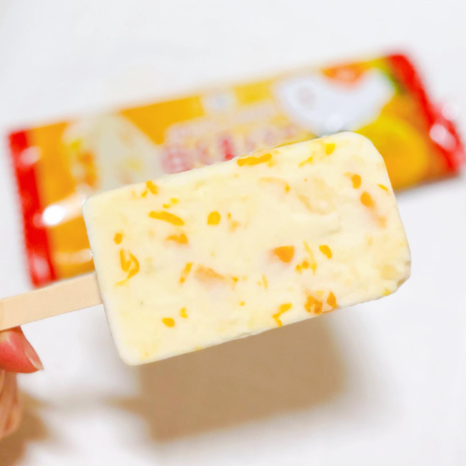 しろくまあいすです。 セブンイレブンのアイス「4種のフルーツ大好きな白くまバー」が