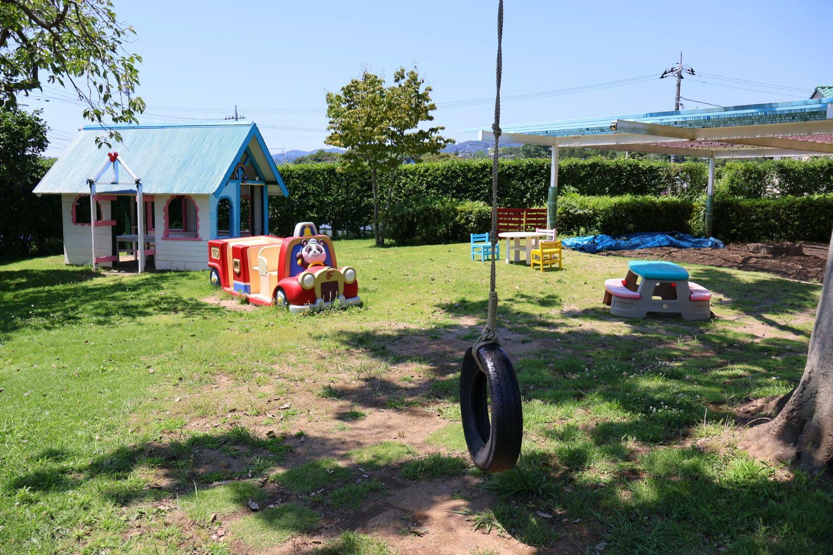 タイヤブランコ（小学生までのご利用）