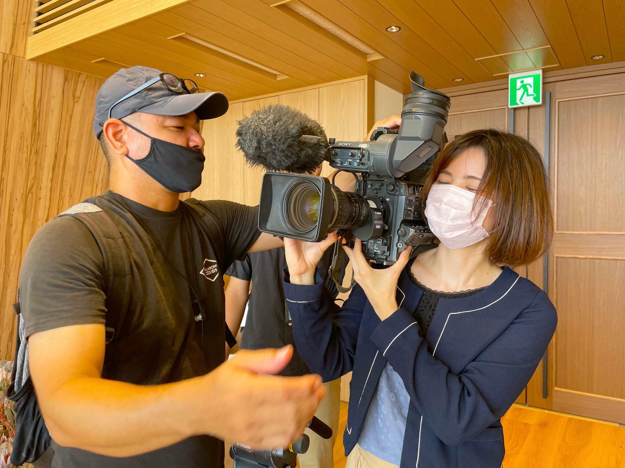 特別に許可を頂き実際に担がせて頂きました。マッチョな理由に納得。