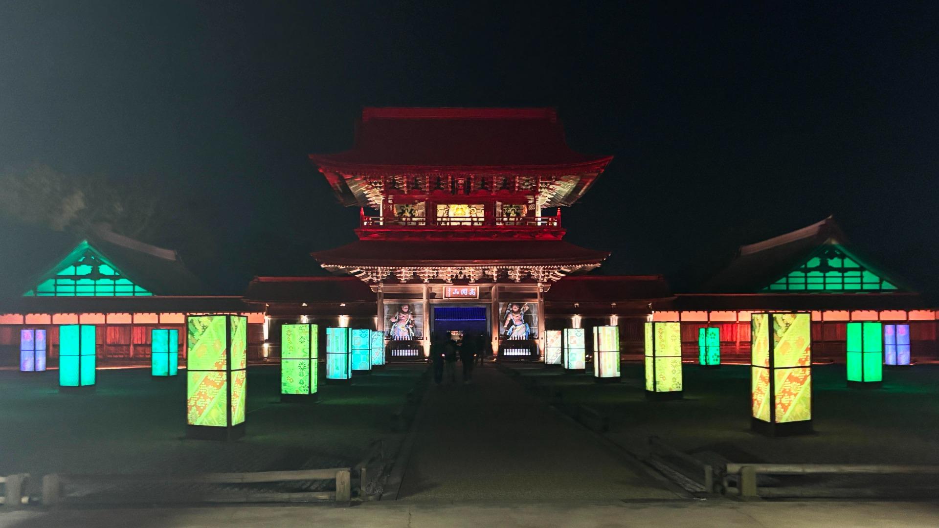 高岡市】幻想的な世界へ 春の特別夜間拝観 国宝 瑞龍寺｢光彩陸離