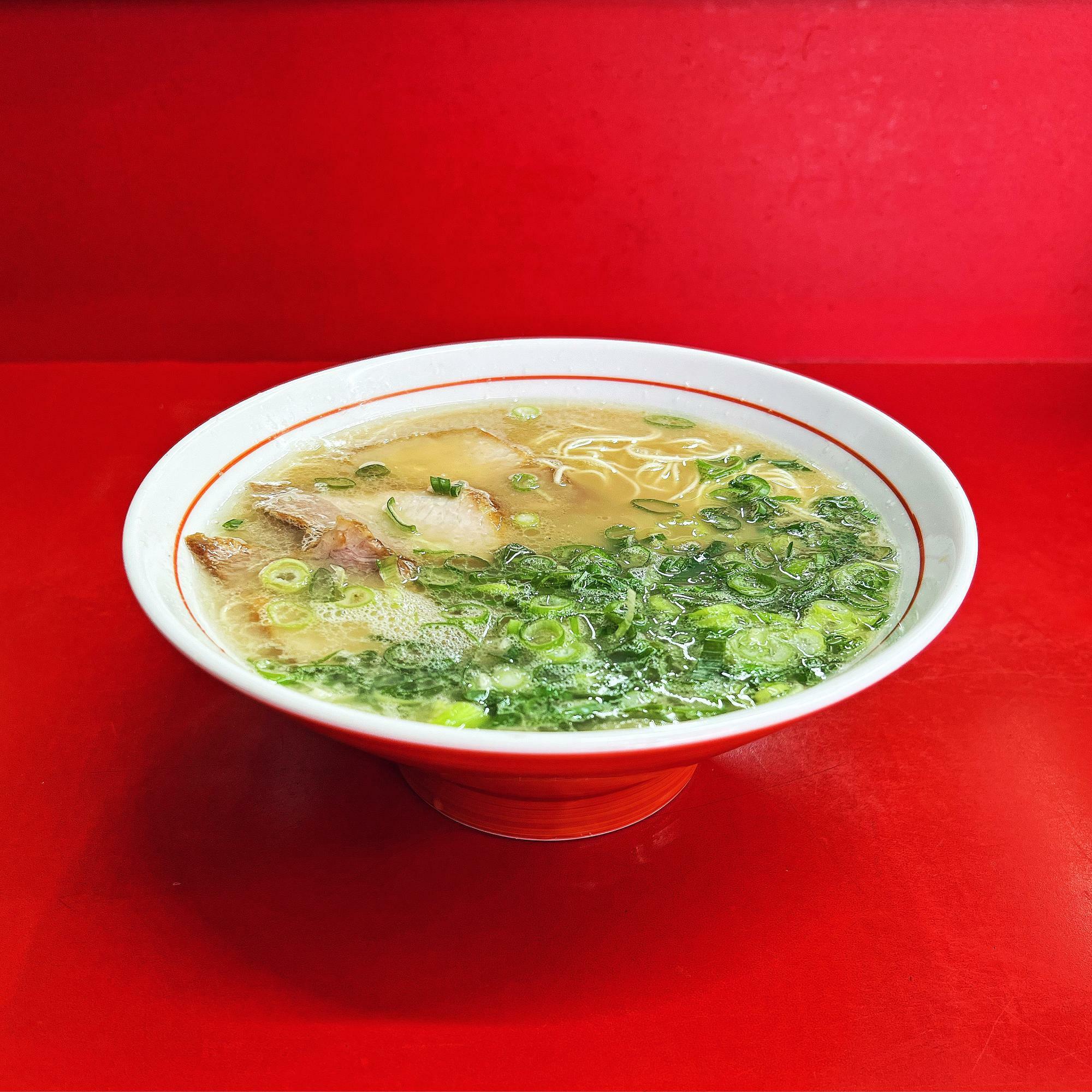 大盛ラーメンの斜俯瞰