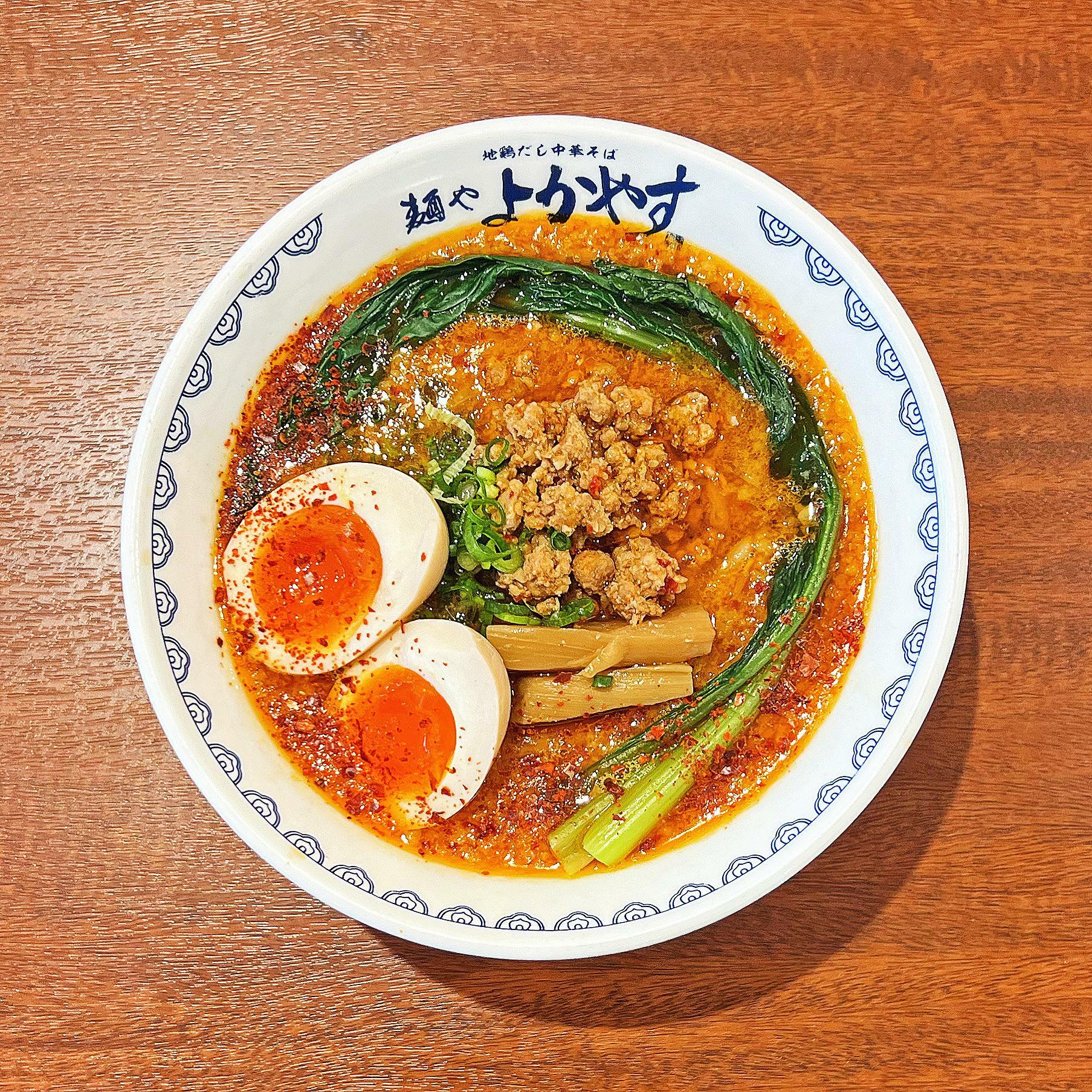 二本柱の一つ「味玉旨辛麺」