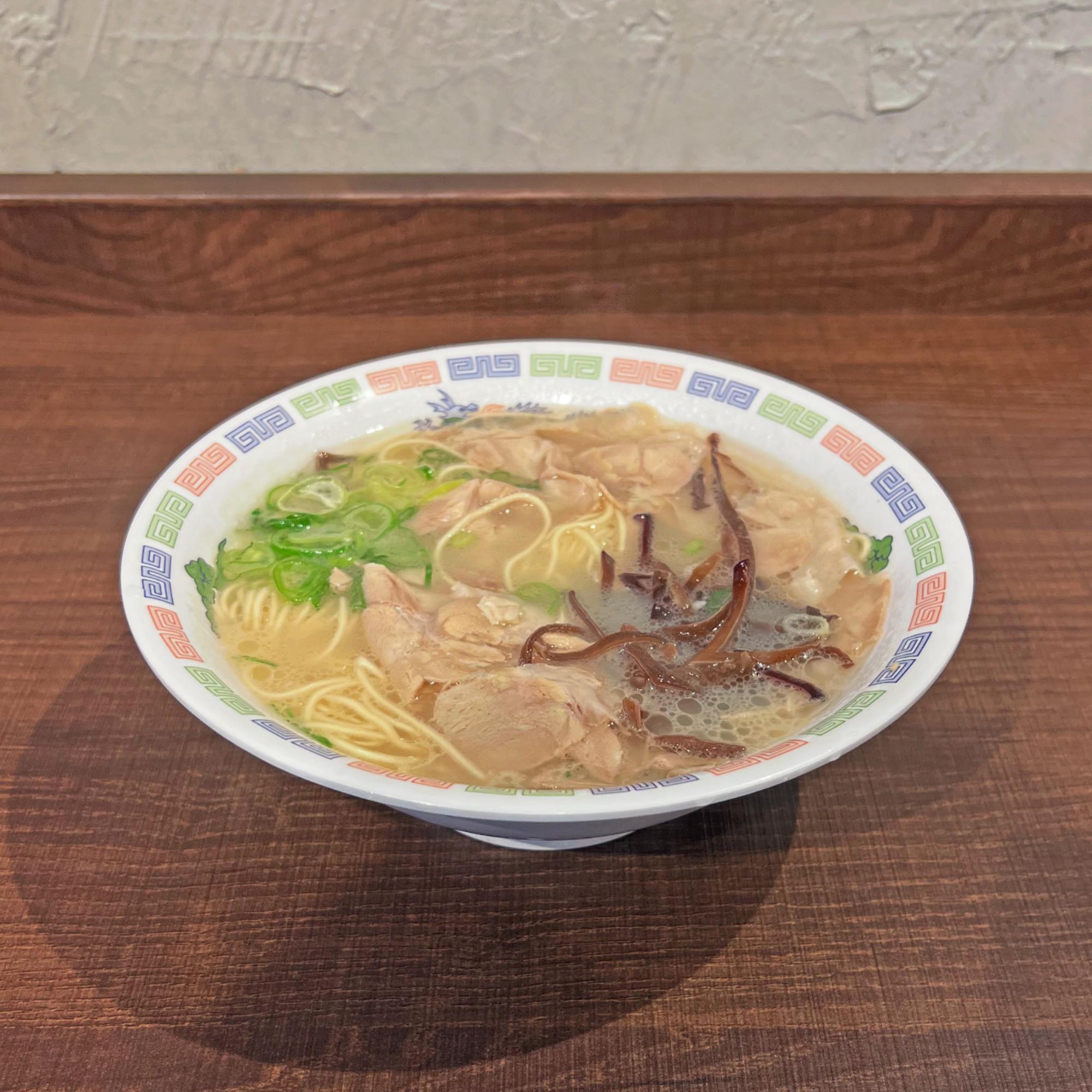 福岡最安値の290円の博多の豚骨ラーメン店《最高値は