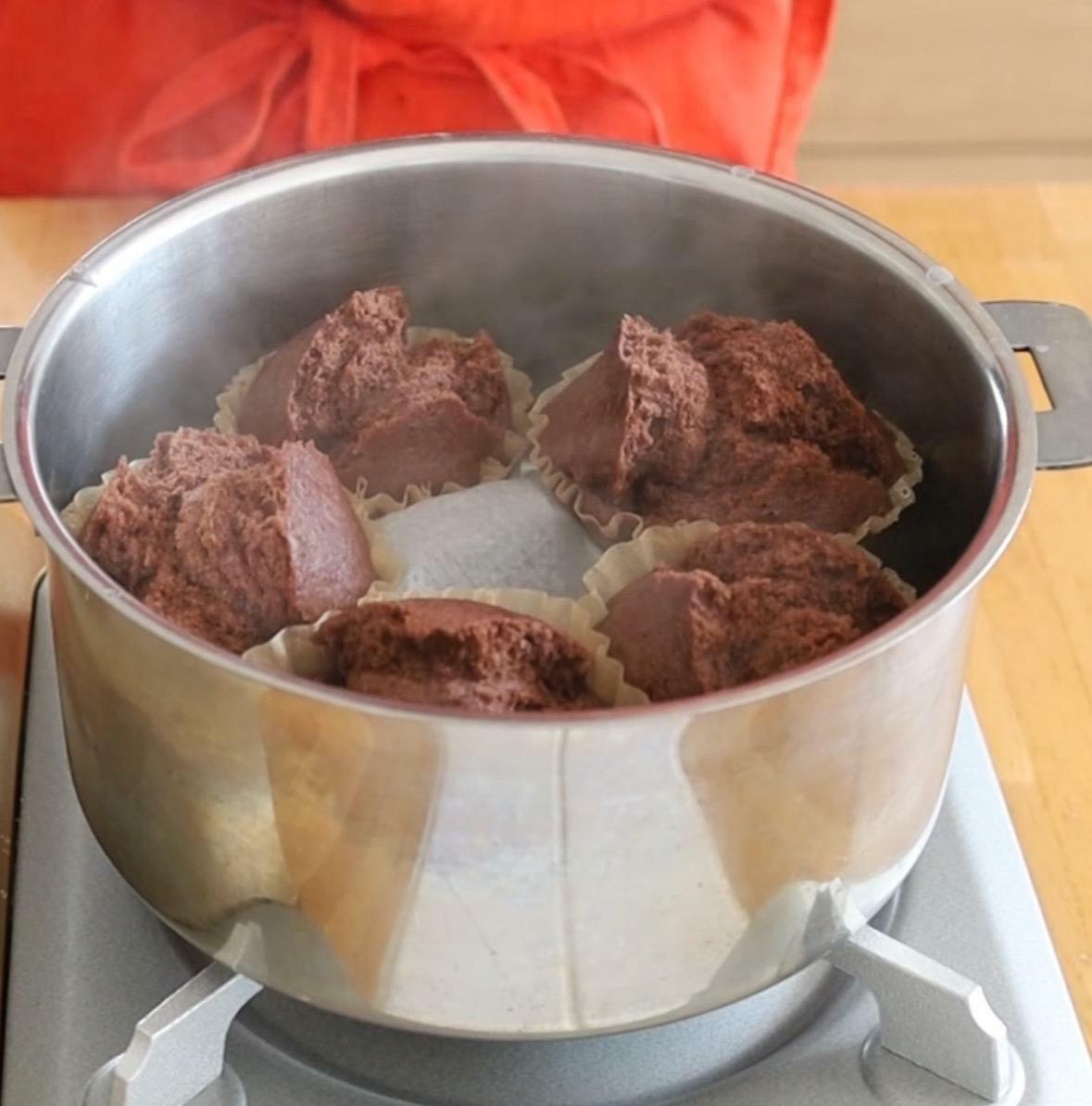 鍋に水を直接入れて蒸す、地獄蒸しも上手にできます。