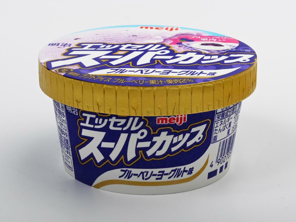 『明治エッセルスーパーカップ ブルーベリーヨーグルト味』