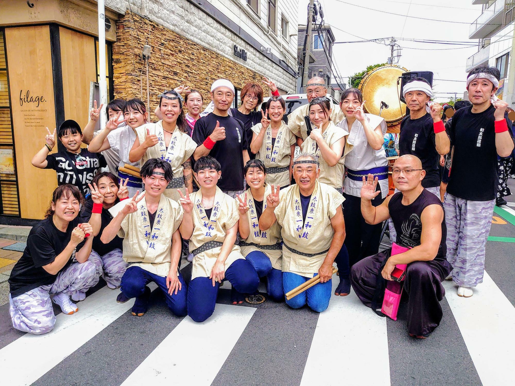 「太鼓衆 一和鼓」と「和太鼓建翔」の皆さん