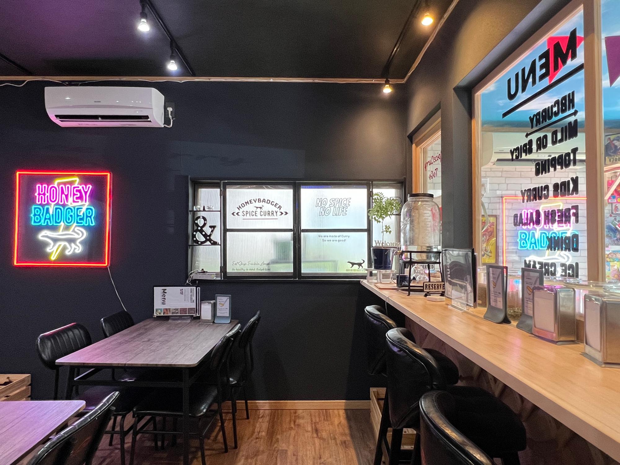 “not in fashion” / Mark Borthwick お届け出来ます 机 横浜市戸塚区