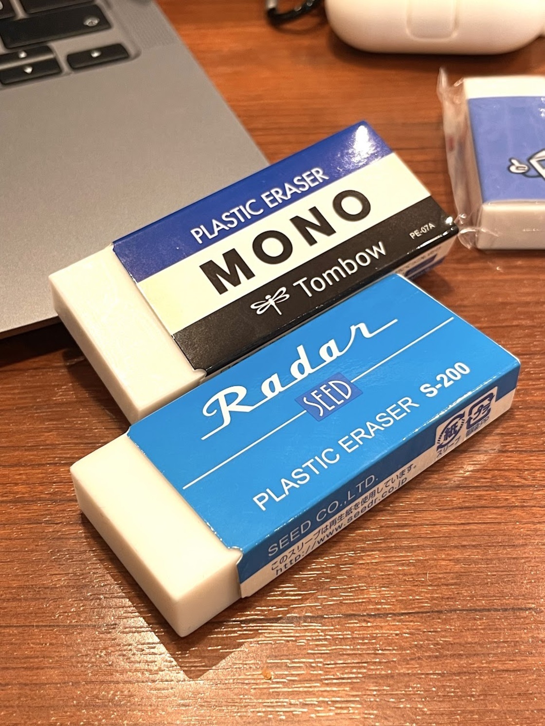 日本で一番有名な消しゴム「RADER」「MONO」