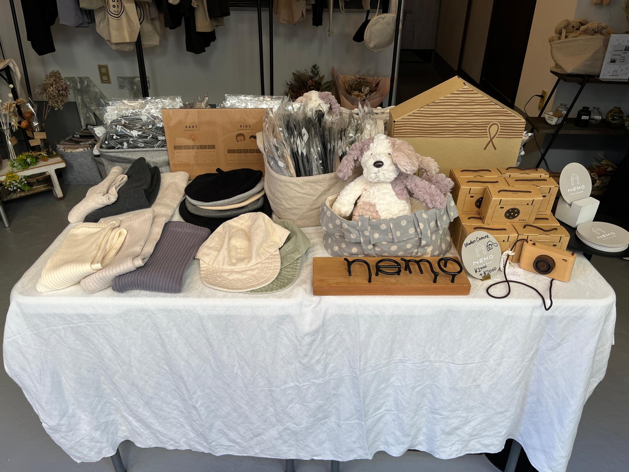 生駒市 201807 生駒市】生駒駅南側に子供服とお花のショップが同時オープン