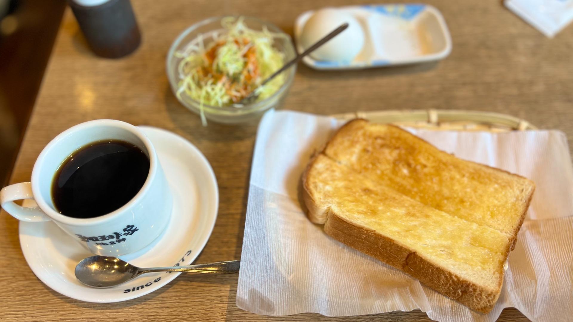 【取材】地元民が愛するレトロ喫茶のモーニング！こだわり珈琲と名物トーストで優雅な朝時間を（いなり） - エキスパート - Yahoo!ニュース